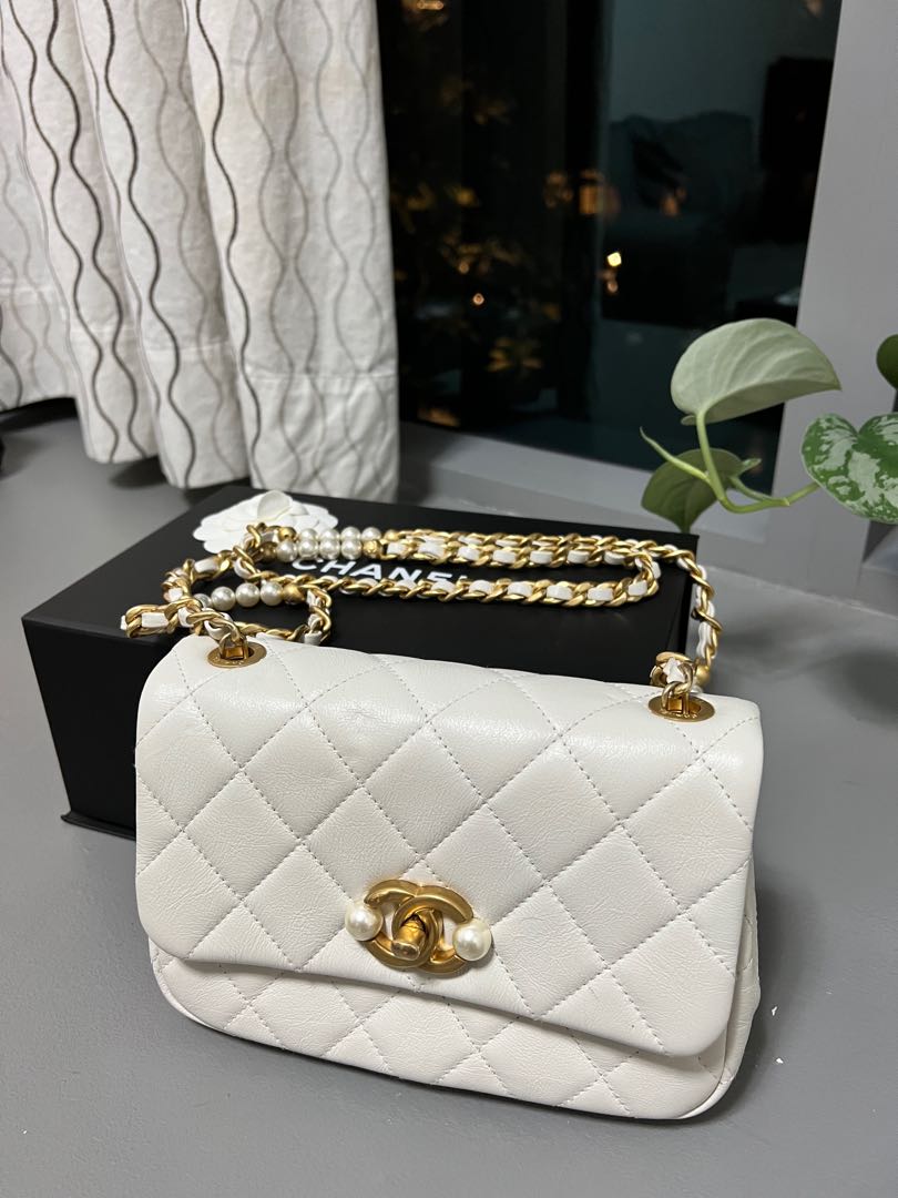 Chanel 21K CC Hook S-Small Wallet, Back Lambskin with Champagne Gold  Hardware 
