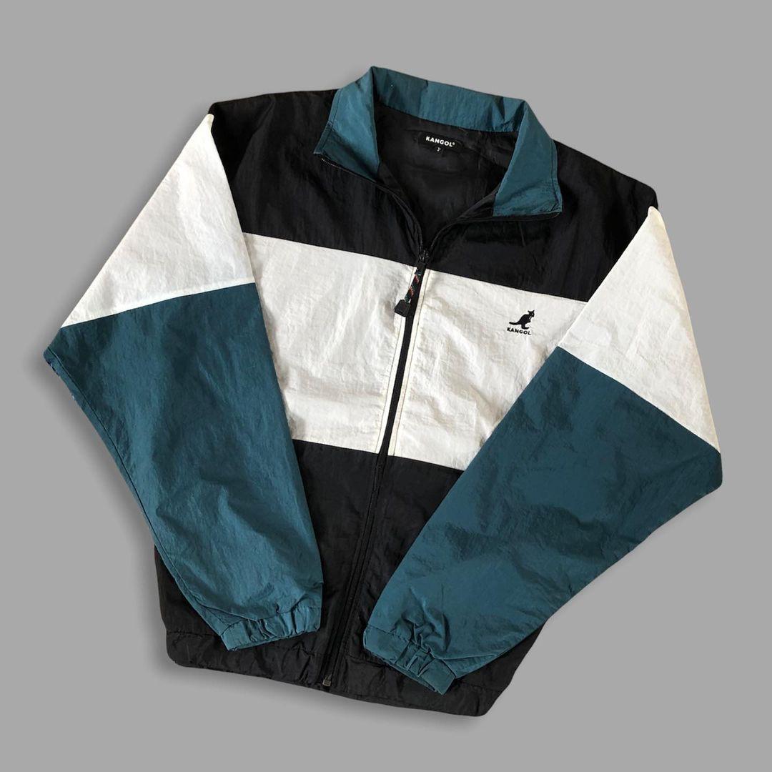 SALE LIKE NEW KANGOL WINDBREAKER JACKET BLACK WHITE NAVY Fesyen Pria Pakaian Baju Luaran di Carousell