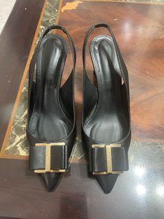 Salvatore Ferragamo heels size 37