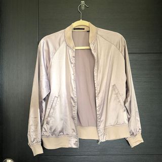 (Category: ) located in . Submitted by shopkjo (Listing ID 1149097785, Image 1). Description: .