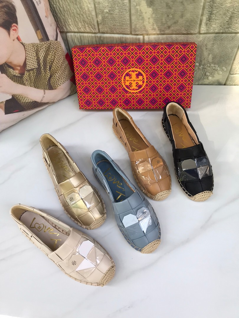 Tory Burch love espadrilles, Women's Fashion, Footwear on Carousell