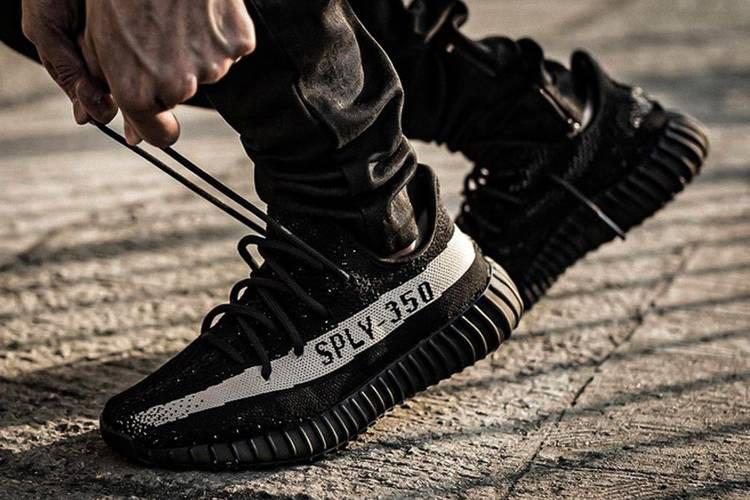 Yeezy 75 boost on feet hot sale