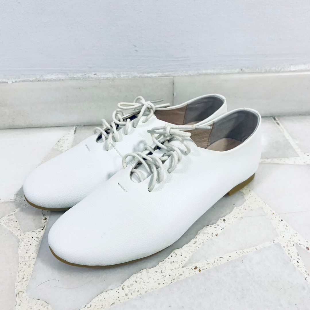 White sneakers faux leather outlet