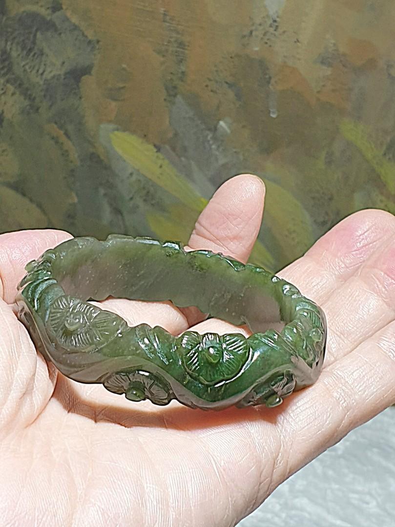 Carved jade clearance bracelet