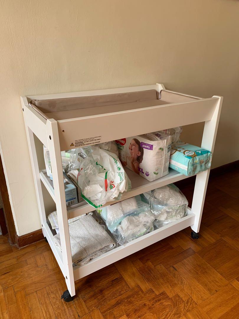 Boori cot and change table outlet