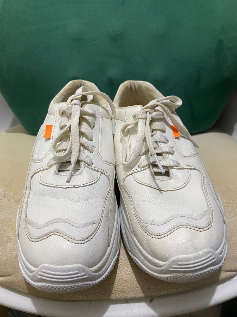 Bulky White Shoes - Japan Shoes, Women's Fashion, Footwear, Sneakers on ...