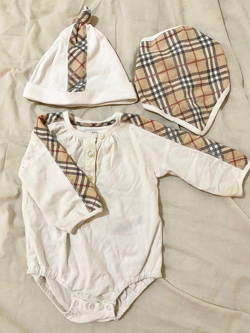 Burberry onesie for online baby boy