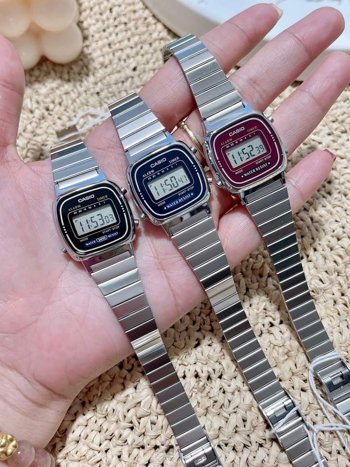 Small silver casio watch 2025
