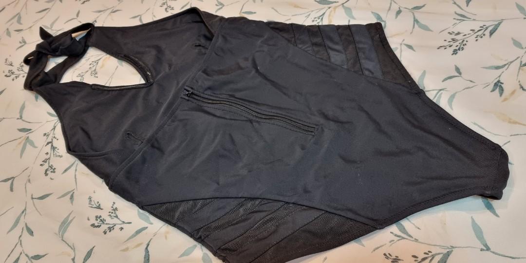 Cesa Swimwear (Category: Bikinis & Swimsuits) located in Makati City. Submitted by eilener (Listing ID 1149403828, Image 3). Description: Cesa Swimwear Size Large.