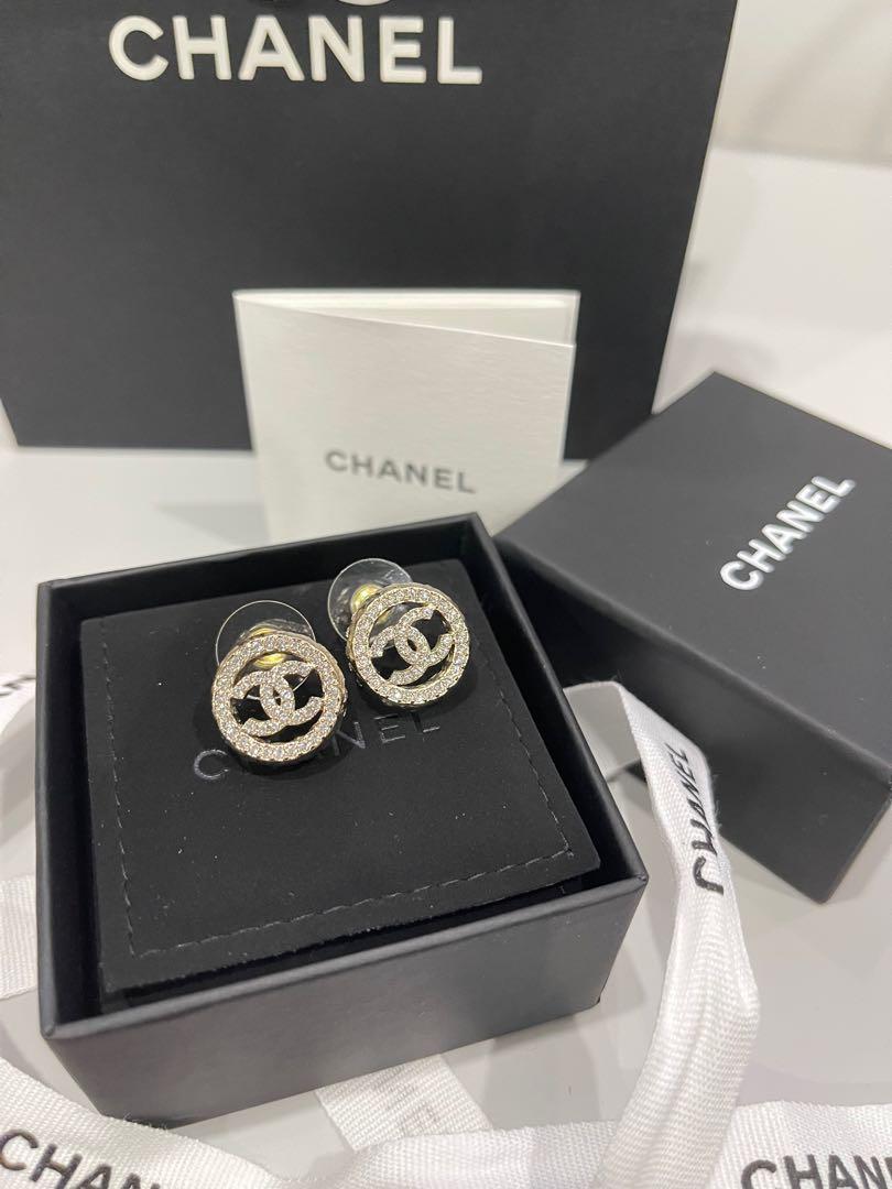 Chanel 22s classic 耳環earrings, 名牌, 飾物及配件- Carousell