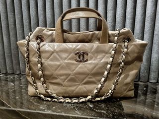 (Category: ) located in . Submitted by beautyspacee (Listing ID 1149363417, Image 1). Description: .