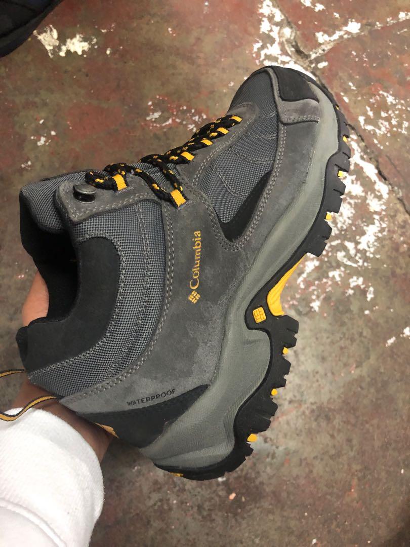 Columbia granite ridge sale men's waterproof boots