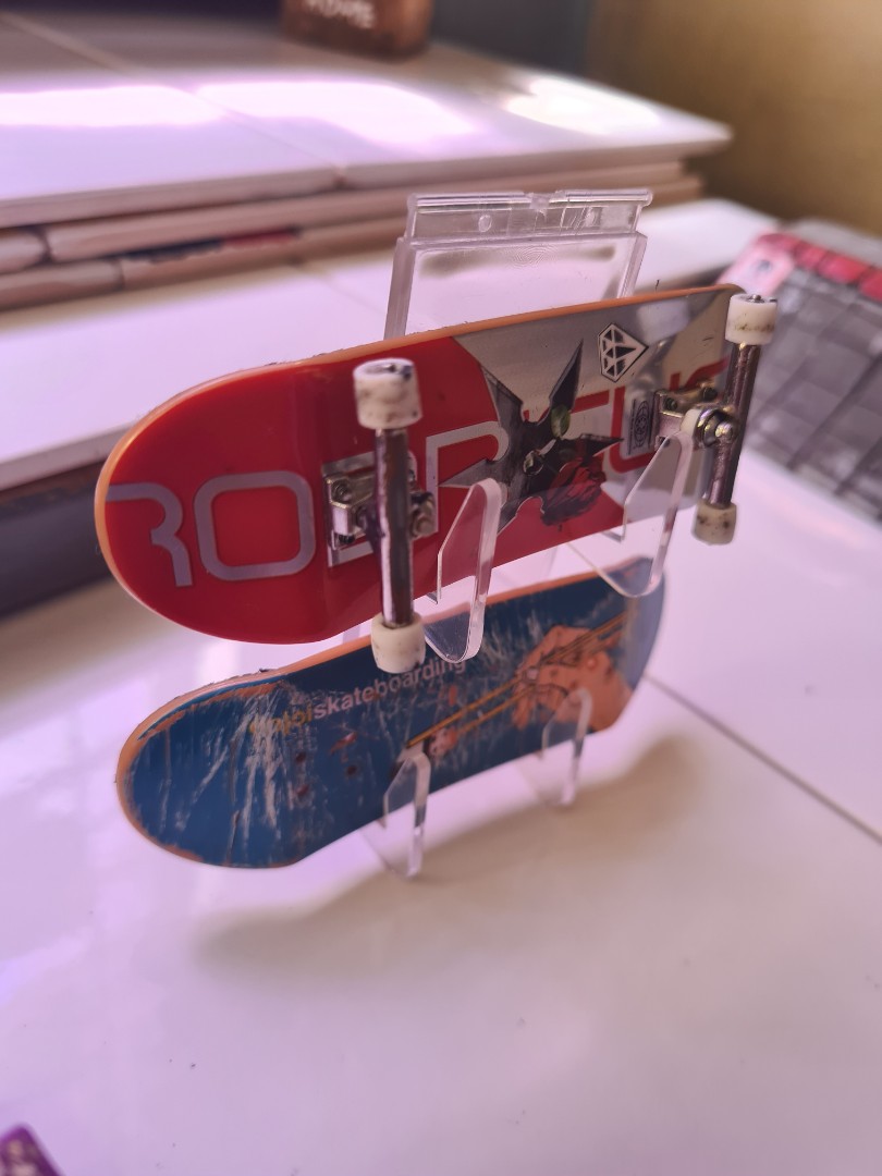 Fingerboard stand, Hobbies & Toys, Toys & Games on Carousell