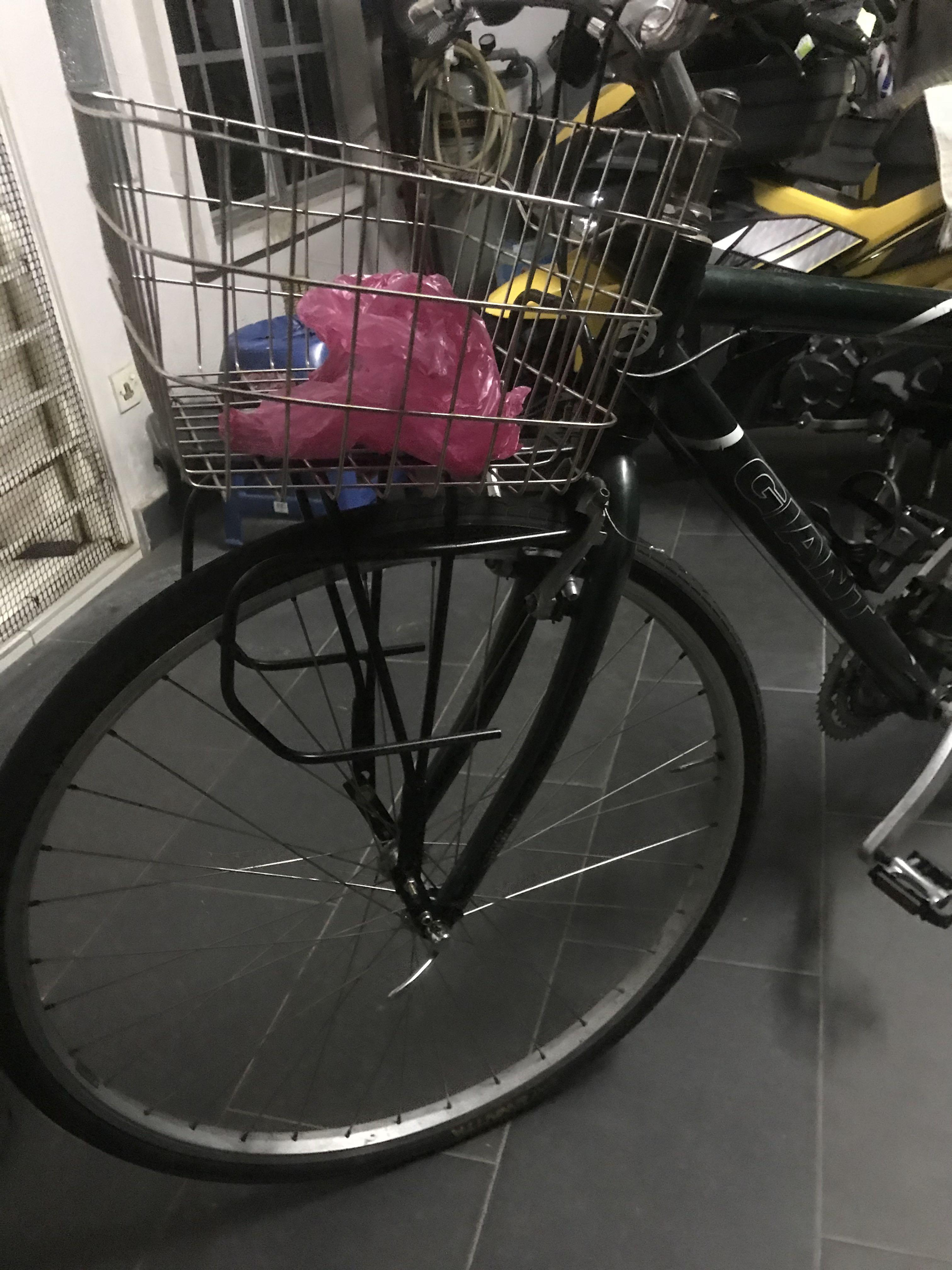 Giant Touring Bike CS3000 700C Aluminum, Sports Equipment, Bicycles