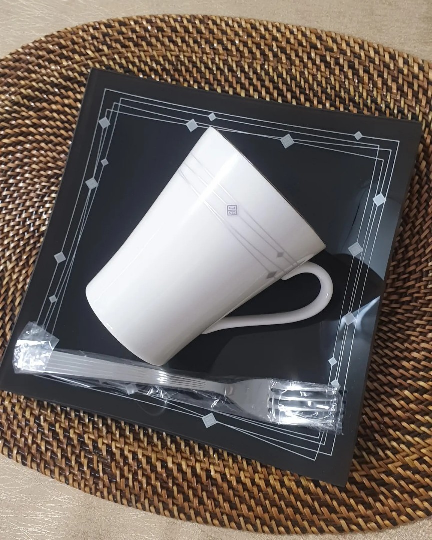Givenchy Diamond Logo Mugs and Plates Set with Dinner Fork, Furniture