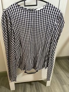 (Category: ) located in . Submitted by rollmywardrobe (Listing ID 1149277923, Image 1). Description: .
