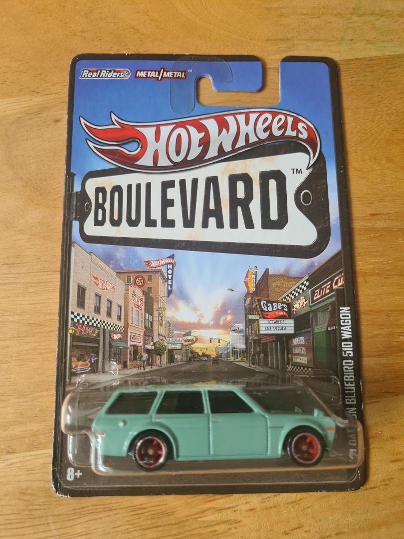 Hot wheels boulevard top datsun 510 wagon