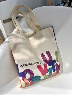 (Category: ) located in . Submitted by shopaholic-anonymous (Listing ID 1036843971, Image 1). Description: .