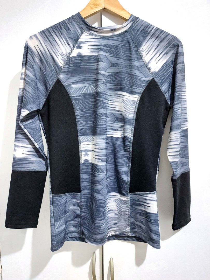 Lululemon Rashguard, Women's Fashion, Swimwear, Rash guard on Carousell
