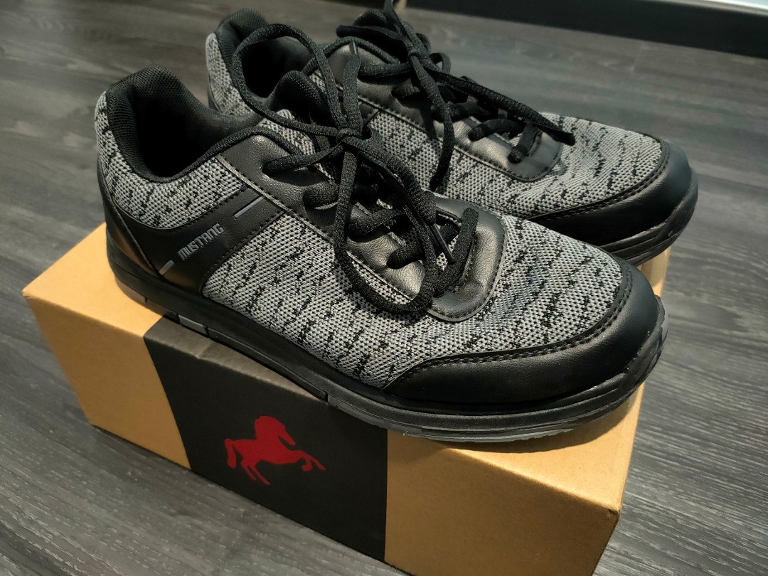 Mesh sales bowling shoes