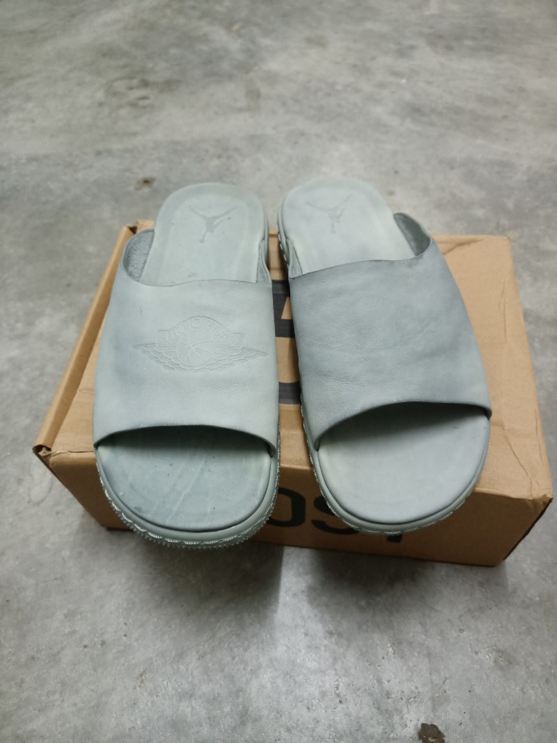 Nike air jordan sandals, Men's Fashion, Footwear, Flipflops and Slides