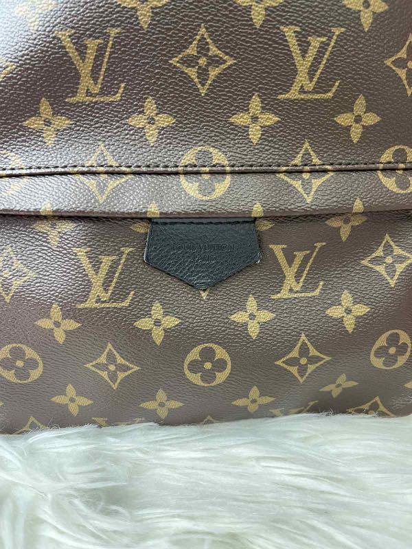 Palmspring MM size (Category: Luxury Bags & Wallets) located in Manila. Submitted by dendc (Listing ID 1149380436, Image 2). Description: Rank AB+ with signs of usage no cracks .