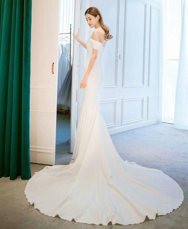 White off the shoulder mermaid clearance dress