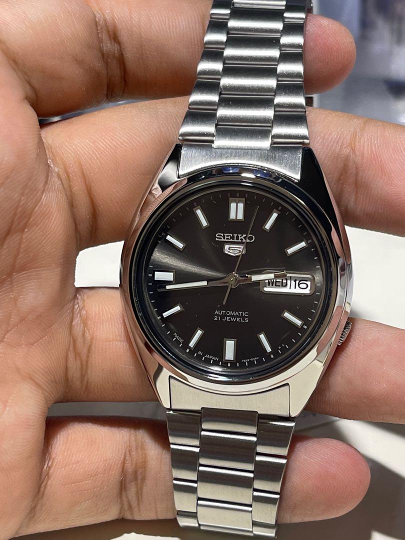 Seiko 5 SNXS79, Men's Fashion, Watches & Accessories, Watches on Carousell