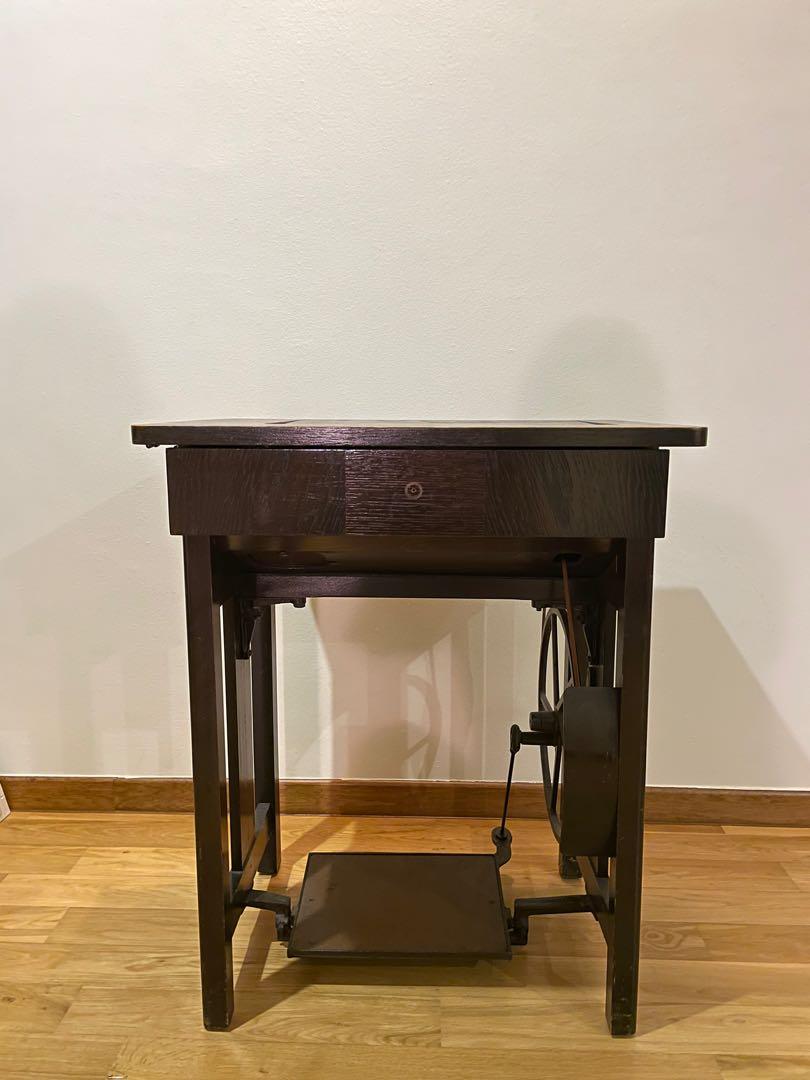 SINGER sewing machine Made in Germany, Furniture & Home Living, Home