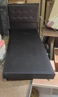 (Category: ) located in . Submitted by dailysecondhandfurnitures (Listing ID 1149279450, Image 1). Description: .