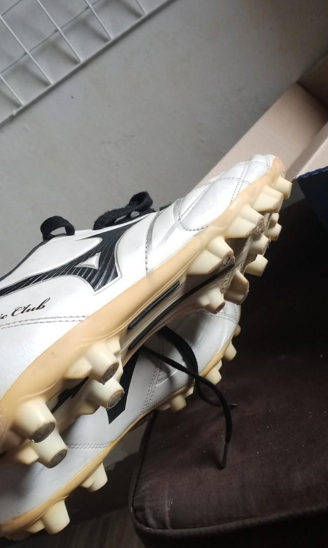 SONIC CLUB MD SOCCER SHOES MIZUNO Women s Fashion Footwear