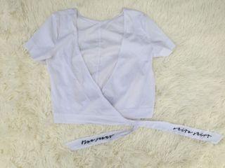 STRADIVARIUS OVERLAP CROPPED TOP