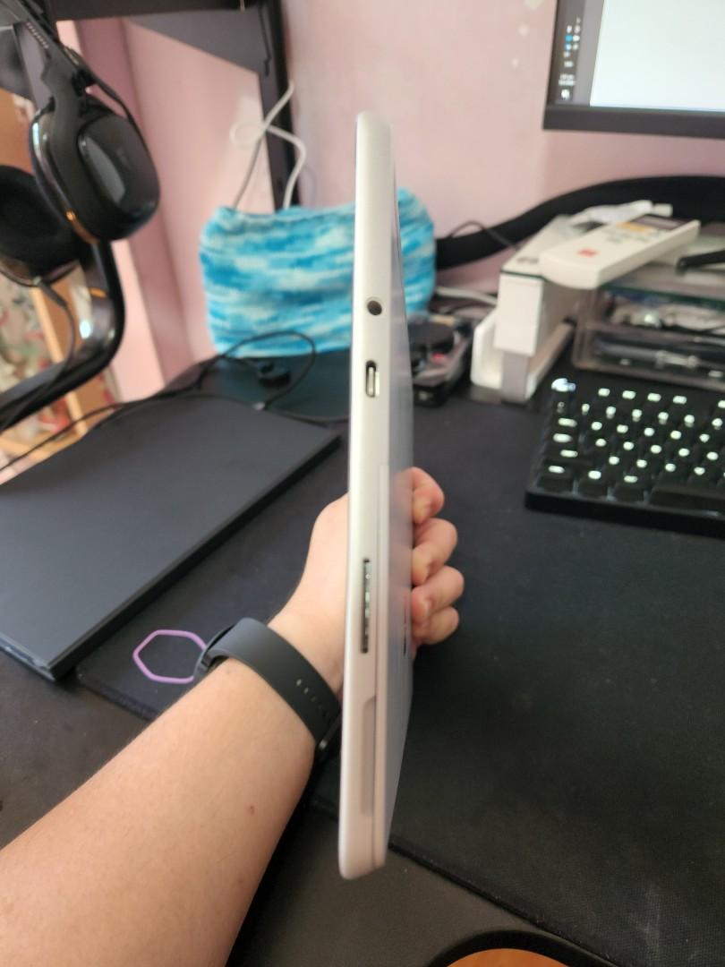 Surface Go 2 (Category: Laptops & Notebooks) located in Singapore. Submitted by chongkaing (Listing ID 1149293413, Image 3). Description: 8Gb ram 128Gb storage. 4425Y Processor. hardly used, bought it in September will throw in keyboard too. but no M365 bundle.