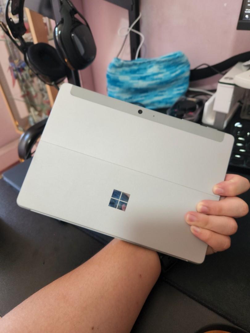 Surface Go 2 (Category: Laptops & Notebooks) located in Singapore. Submitted by chongkaing (Listing ID 1149293413, Image 2). Description: 8Gb ram 128Gb storage. 4425Y Processor. hardly used, bought it in September will throw in keyboard too. but no M365 bundle.
