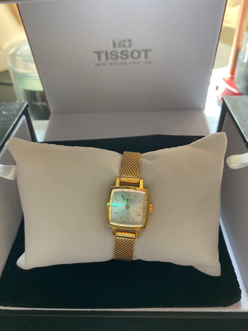 Tissot lovely square gold deals