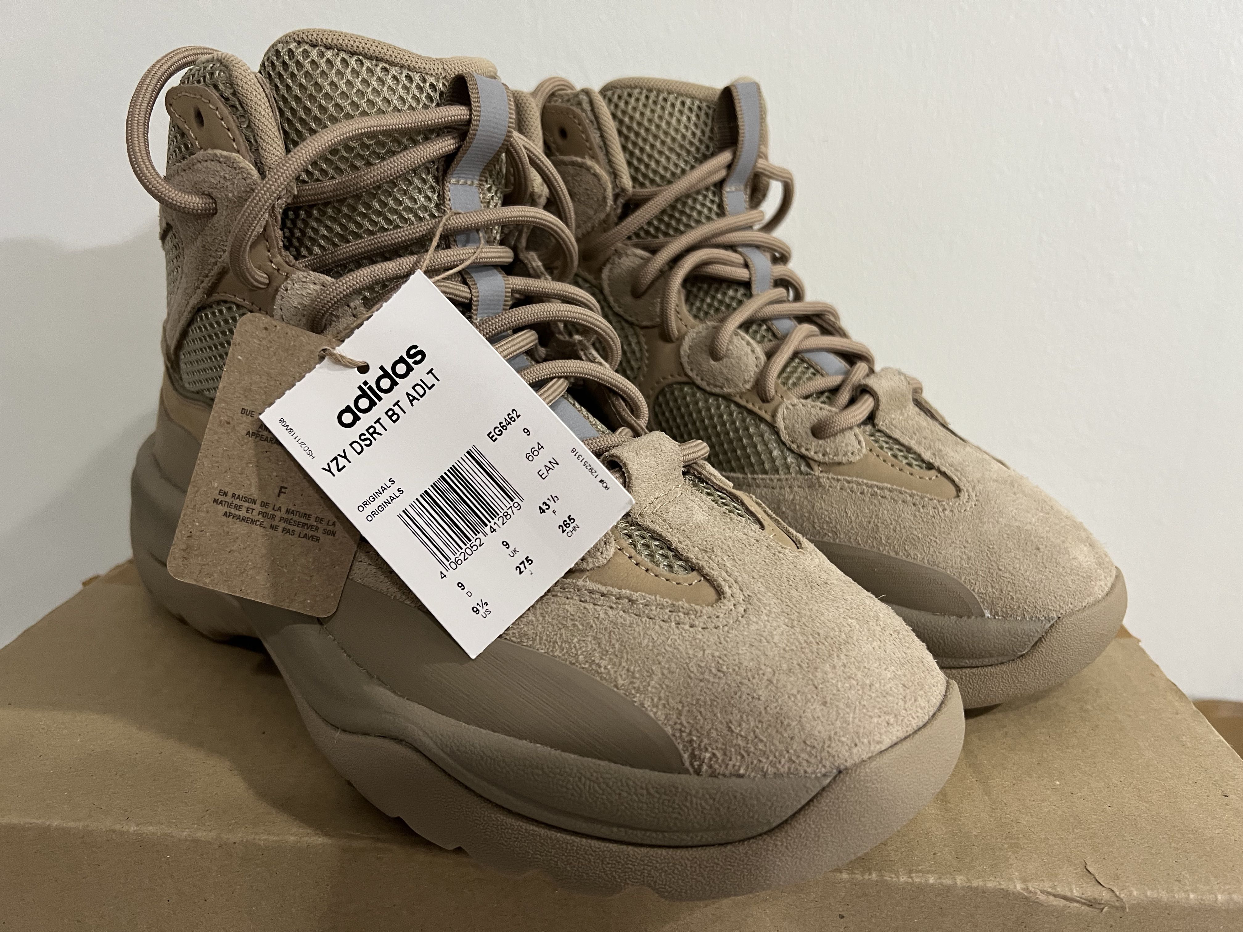 Yeezy desert 2025 boot uk