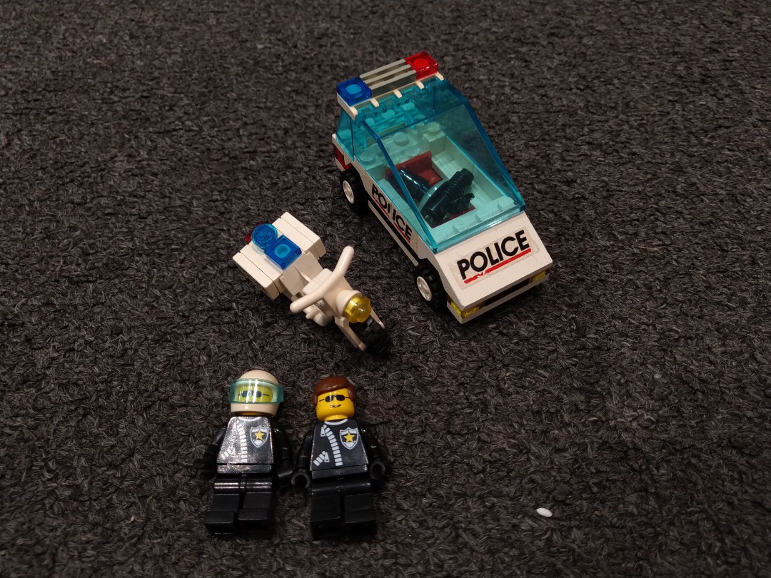 Vintage lego police discount car