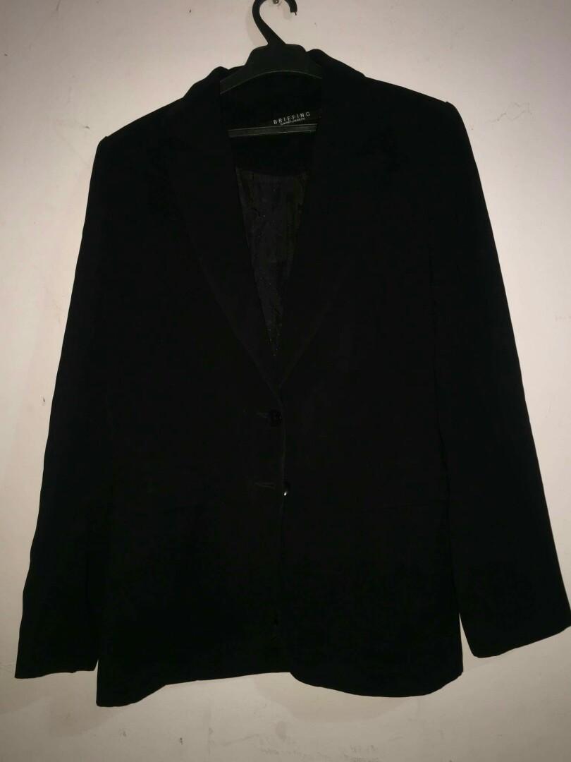 Women's Formal Coat - Black (Category: Coats, Jackets and Outerwear) located in Angeles City. Submitted by HappyZone29 (Listing ID 1149403852, Image 1). Description: .