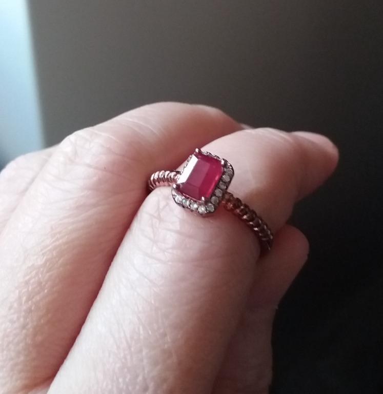 斯里蘭卡鴿血紅公主方天然紅寶石配5a 巴西鋯石圍邊 銀鍍k 金玫復古風介子 女裝 飾物及配件 寶石 鑽石 水晶 Carousell