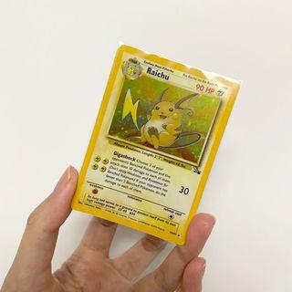 新淨 | 雷超/雷丘 Raichu Pokemon Card (連單層透明卡套) | 1999年珍藏版 | 美版 | 閃卡 | 寵物小精靈 PTCG