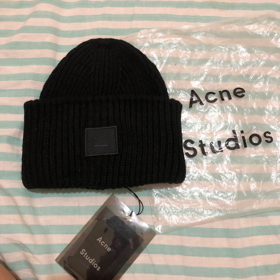 Louis Vuitton Beanie Black One Size Gently Worn - Depop