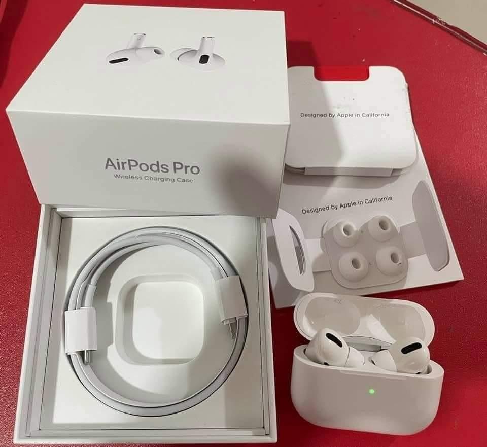 Airpods Pro with wireless charging case 