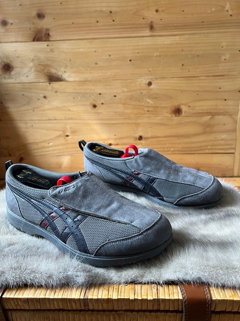 Asics basic clearance
