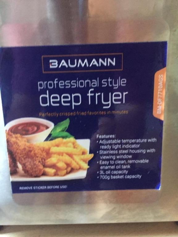 Baumann 3L deep fryer US brand (Category: Fryers) located in Manila. Submitted by maybonifacio (Listing ID 1149513002, Image 2). Description: For only P1799 brand new price of P2,500 location Pandacan manila near nagtahan along quirino ave 3.0 liter oil capacity - generously sized for the whole family Immersed heating element for fast heating and cooking Adjustable temperature control from 130-190° With ready light indicator Detachable lid with v
