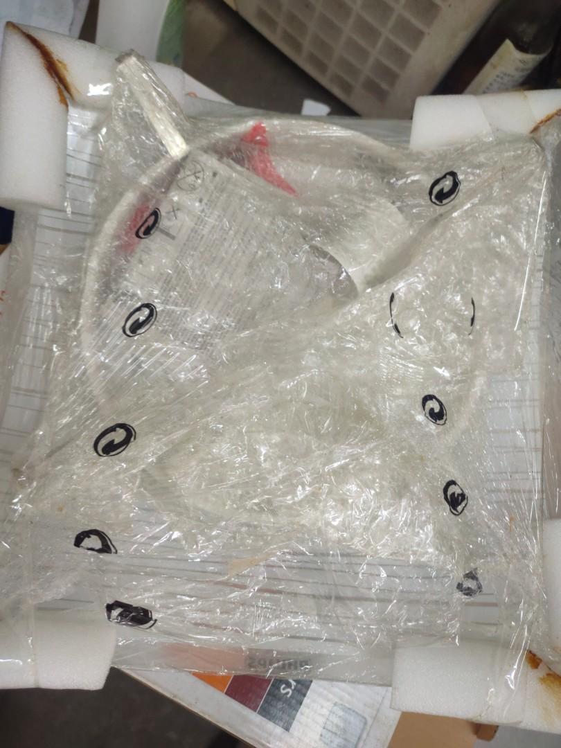 Ceiling light (Category: Kitchen Appliances) located in Kuala Lumpur. Submitted by q8prinz (Listing ID 1149468989, Image 2). Description: new Phillips celling light without bulb.