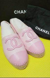 Chanel 22s 粉紅羊皮草鞋