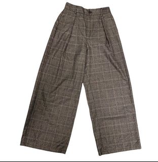 (Category: ) located in . Submitted by selfwardrobe17 (Listing ID 1149429604, Image 1). Description: .