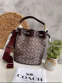 Coach Field Bucket Oak Maple