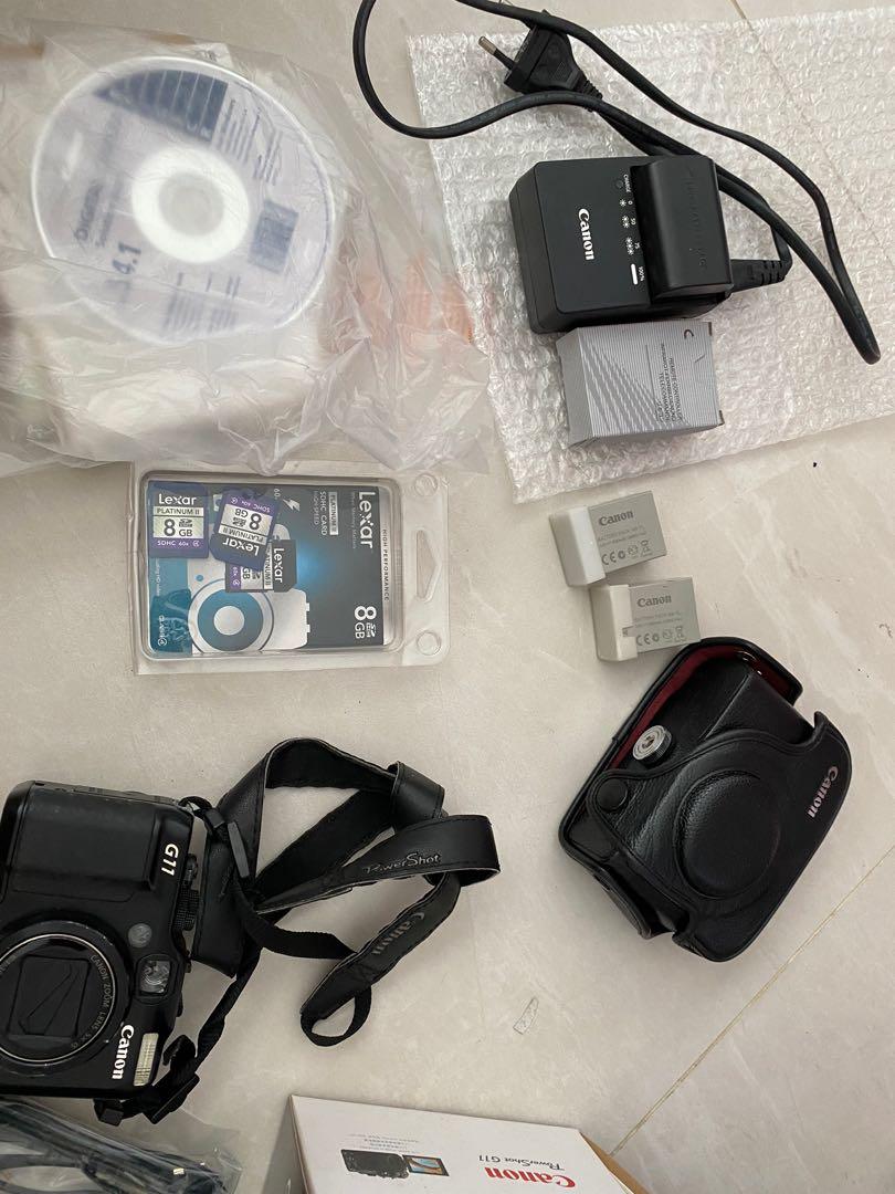 Digital Camera (Category: Cameras) located in Singapore. Submitted by hdyjuls (Listing ID 1149447408, Image 1). Description: $800 for both cameras Still in working condition With dry cabinet and camera bag Price negotiable.