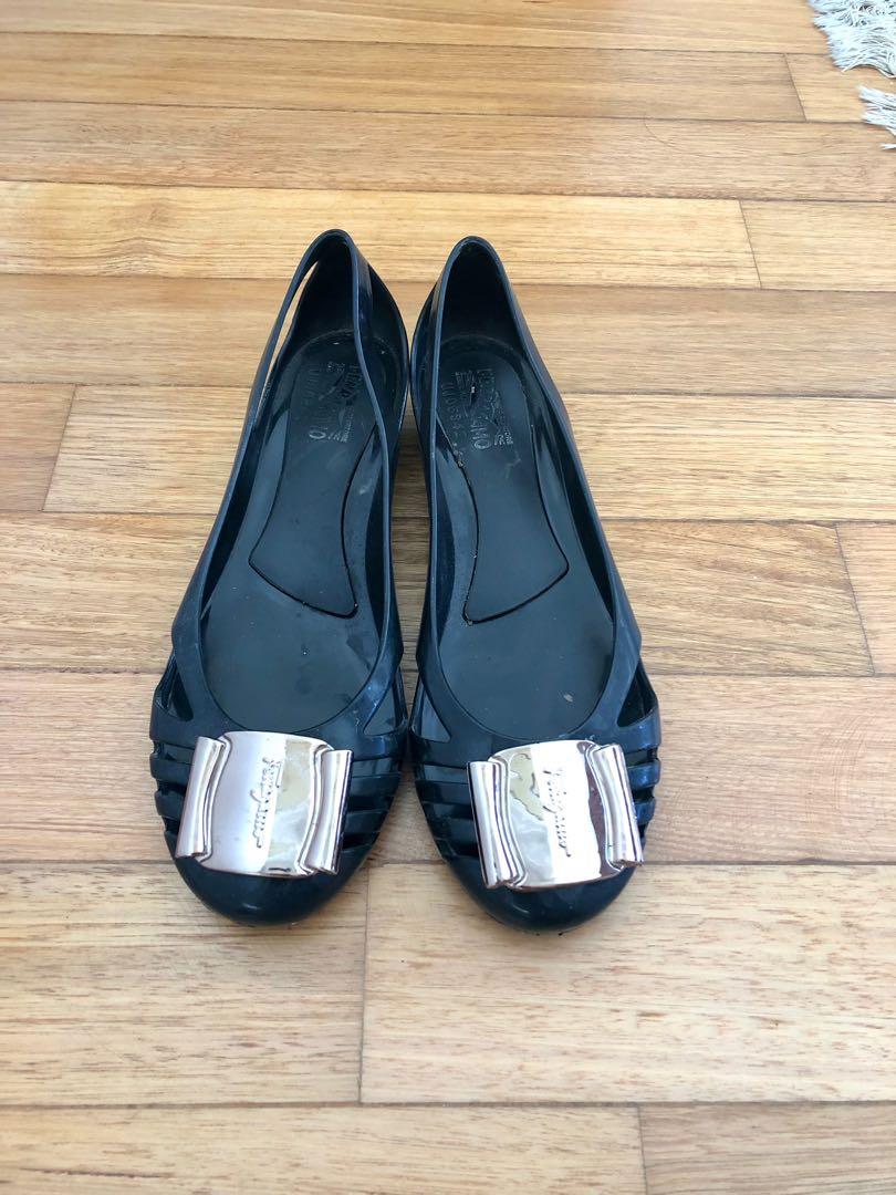 ferragamo bermuda jelly flats review